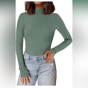 NWT Green Ribbed Long Sleeve Top